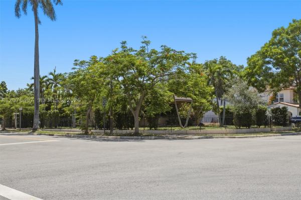 South Shenandoah, 1200 SW 18th Ave, Miami, Florida 33135, image 2