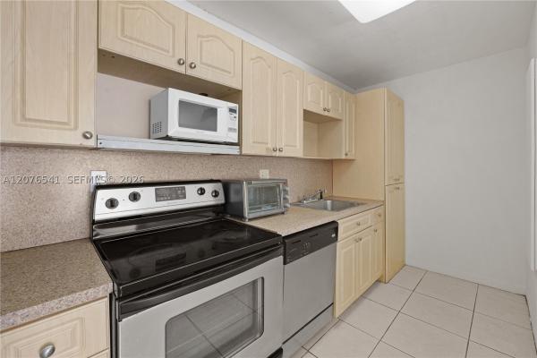 Doral Gardens, 4154 NW 79th Ave #2A, Doral, Florida 33166, image 3