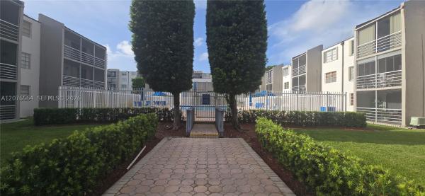 14165 SW 87th St #D103, Unincorporated Dade County, Florida 33183, image 2