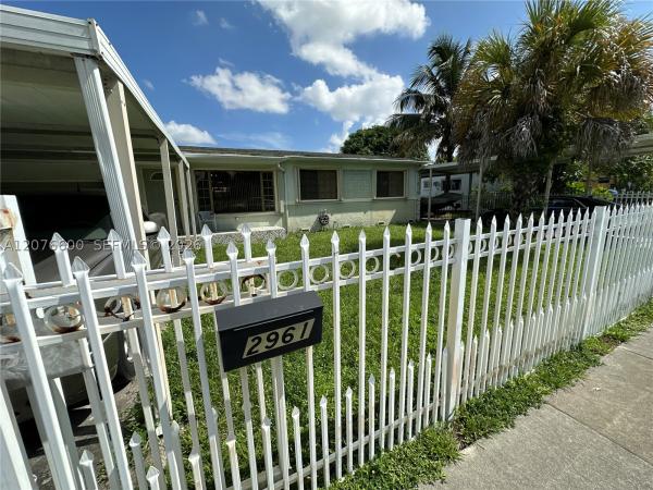 Pine Tree Park, 2961 NW 162nd St, Miami Gardens, Florida 33054, image 1