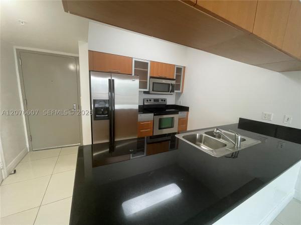 Opera Tower, 1750 N Bayshore Dr #3403, Miami, Florida 33132, image 1