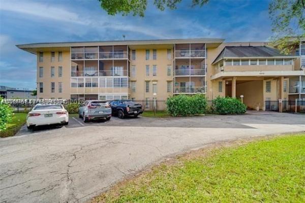 Town Square, 4848 NW 24th Ct #230, Lauderdale Lakes, Florida 33313, image 1