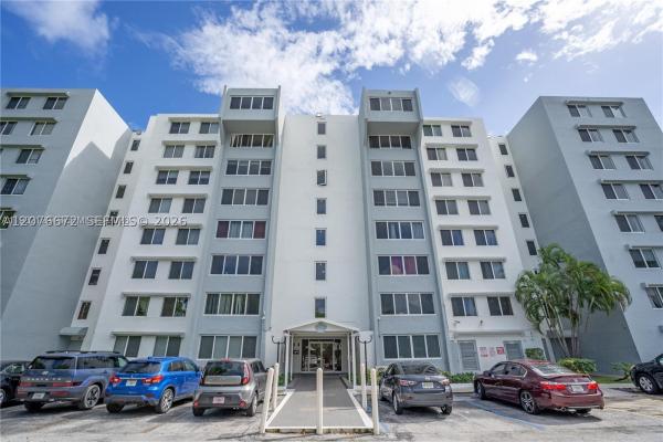 9001 SW 77th Ave #C402, Unincorporated Dade County, Florida 33156, image 1