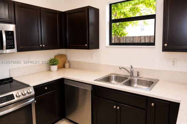 Fresno At The Vineyards, 97 SE 34th Ter, Homestead, Florida 33033, image 3
