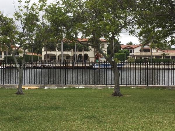 De Soto Park South, 501 Three Islands Blvd #209, Hallandale Beach, Florida 33009, image 2