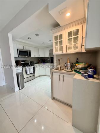 Costa Bella, 1450 Brickell Bay Dr #1410, Miami, Florida 33131, image 1
