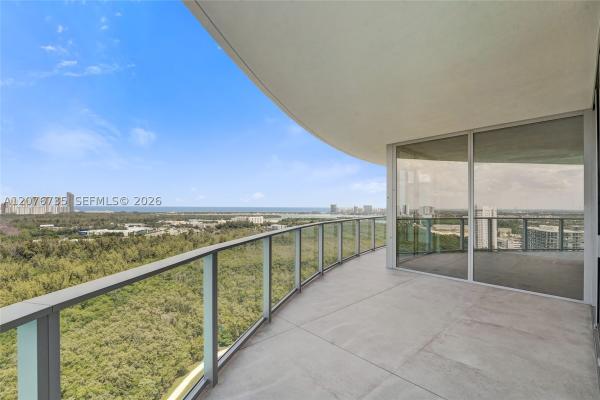 2411 Laguna Cir #2511, North Miami, Florida 33181, image 2