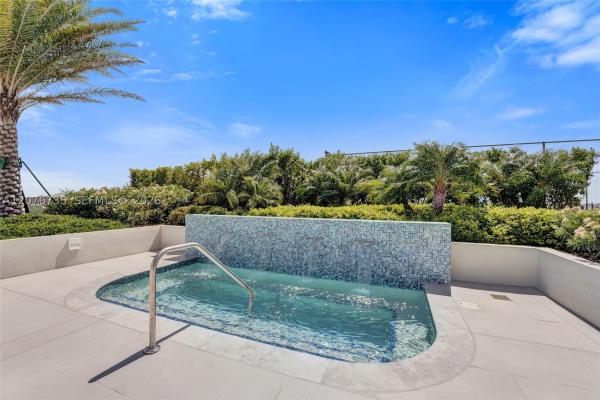 2411 Laguna Cir #2511, North Miami, Florida 33181, image 3
