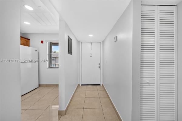 7670 SW 152nd Ave #1-207, Unincorporated Dade County, Florida 33193, image 2