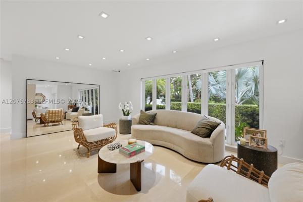 Mashta Island, 571 S Mashta Dr, Key Biscayne, Florida 33149, image 1