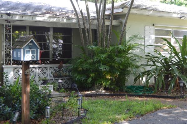 Biscayne Lawn, 11429 NE 11th Pl, Biscayne Park, Florida 33161, image 2