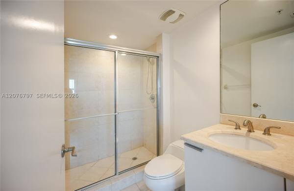 One Fifty One At Biscayne, 15051 Royal Oaks Ln #2403, North Miami, Florida 33181, image 2