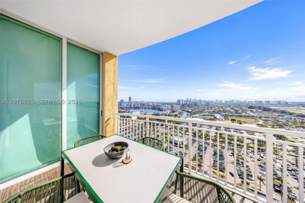 Duo West, 1745 E Hallandale Beach Blvd #2407W, Hallandale Beach, Florida 33009, image 2