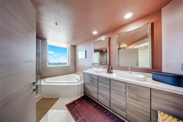 Duo West, 1745 E Hallandale Beach Blvd #2407W, Hallandale Beach, Florida 33009, image 2