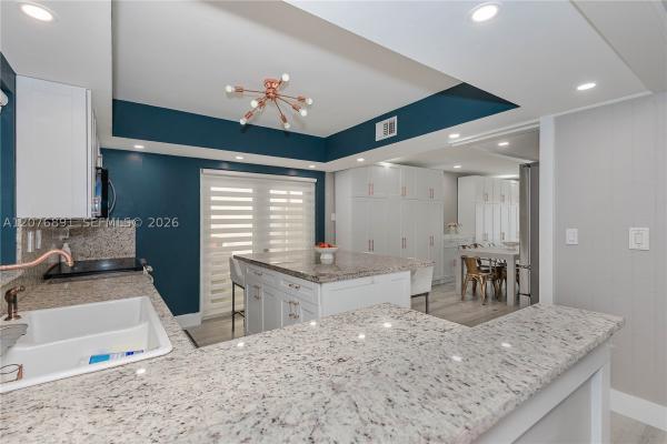 928 NW 106th Avenue Cir, Unincorporated Dade County, Florida 33172, image 3
