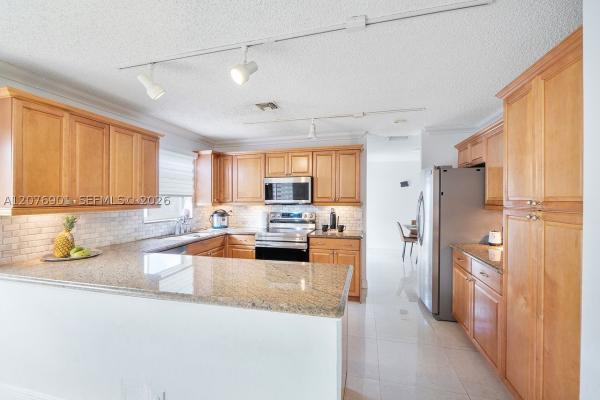 Jacaranda Pointe, 9602 NW 8th Cir, Plantation, Florida 33324, image 3