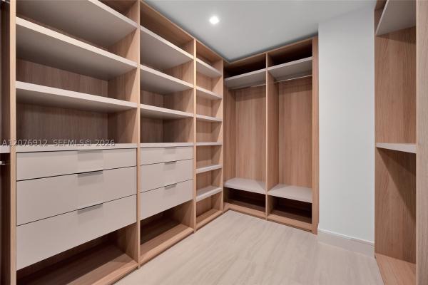 2300 Laguna Cir #2402, North Miami, Florida 33181, image 3