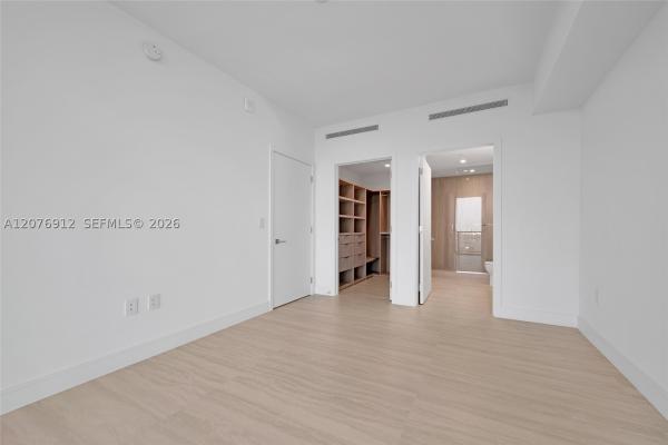 2300 Laguna Cir #2402, North Miami, Florida 33181, image 1