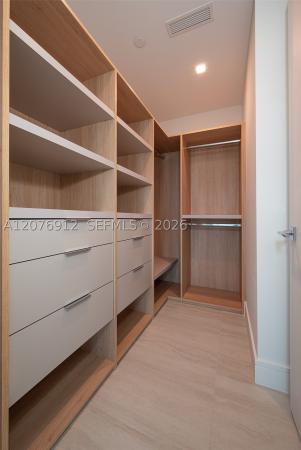 2300 Laguna Cir #2402, North Miami, Florida 33181, image 2