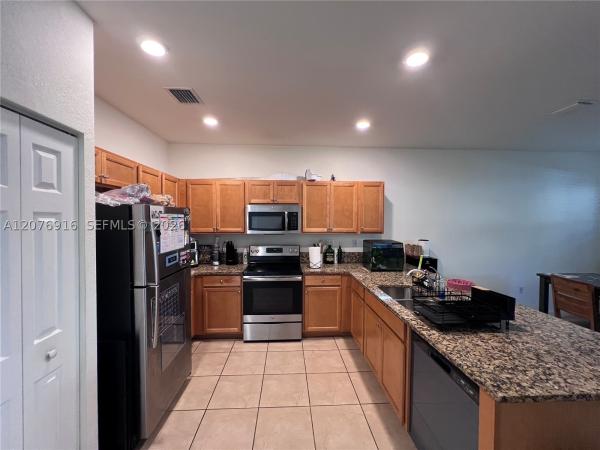 Bonterra, 9335 W 33rd Ave, Hialeah, Florida 33018, image 2