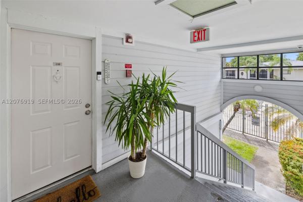 827 NE 199th St #206, Unincorporated Dade County, Florida 33179, image 1