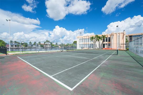 Hallandale Beach, Florida 33009, image 2