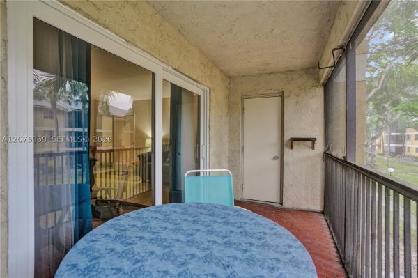 Oakland Forest Club, 3017 N Oakland Forest Dr #208, Oakland Park, Florida 33309, image 3