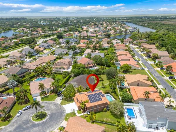 Preserve Estates, 950 NW 197th Ter, Pembroke Pines, Florida 33029, image 2