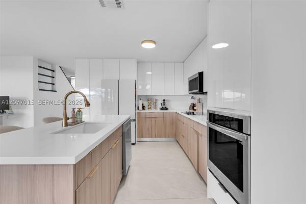 Saga Bay Townhomes, 8407 SW 208th Ter, Cutler Bay, Florida 33189, image 2