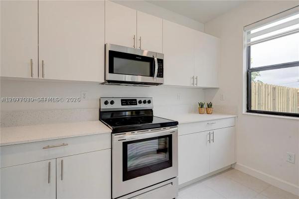 23220 SW 131st Ct, Unincorporated Dade County, Florida 33170, image 2