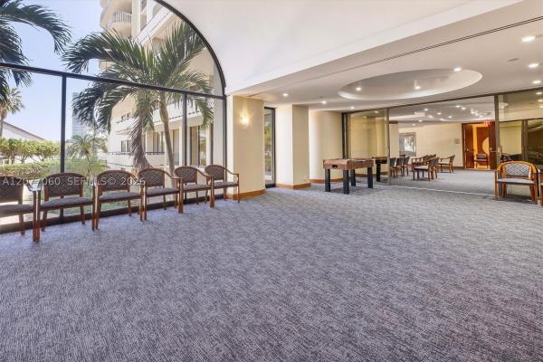 Turnberry Towers, 19355 Turnberry Way #8B, Aventura, Florida 33180, image 2