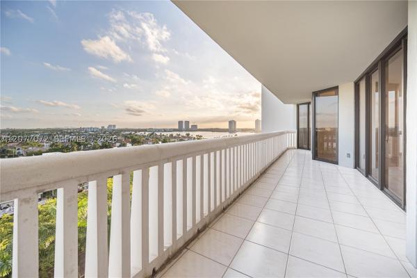 2000 Island Boulevard, 2000 Island Blvd #908, Aventura, Florida 33160, image 2