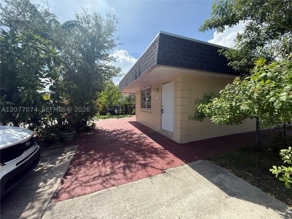 Hollywood Beach Heights, 5715 Hayes St, Hollywood, Florida 33021, image 2