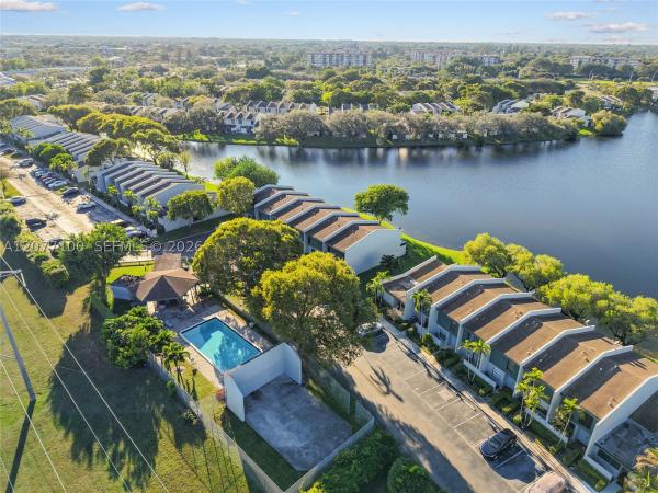 Westview, 1064 NW 97th Ave #219, Pembroke Pines, Florida 33024, image 3