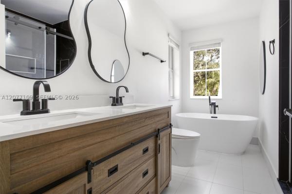 West Lake Village, 1880 Sweetbay Way, Hollywood, Florida 33019, image 2
