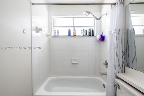 8126 NW 199th Ter, Hialeah, Florida 33015, image 1
