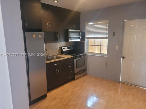 Hallandale Garden Park, 401 SW 4th Ter #1-2, Hallandale Beach, Florida 33009, image 3