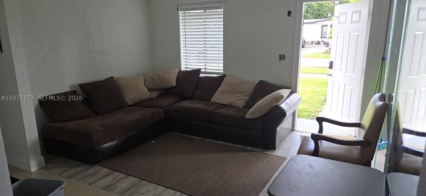 11285 SW 43rd St, Unincorporated Dade County, Florida 33165, image 2