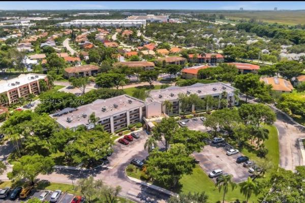 10847 W Clairmont Cir #302, Tamarac, Florida 33321, image 3