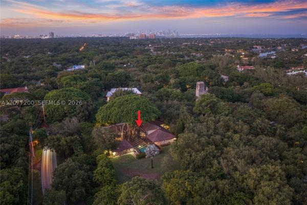 Journey’s End Estates, 9490 Old Cutler Ln, Coral Gables, Florida 33156, image 2