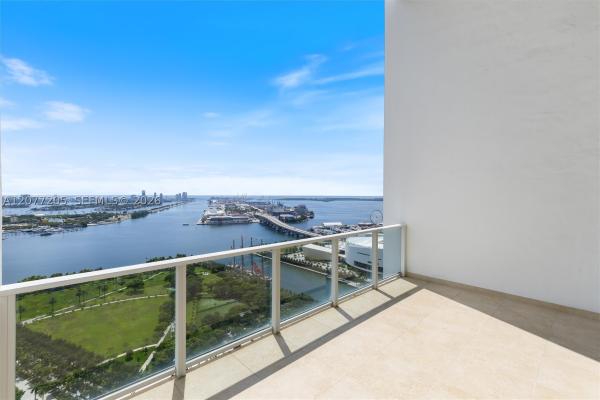 Ten Museum Park Residential, 1040 Biscayne Blvd #3403, Miami, Florida 33132, image 2