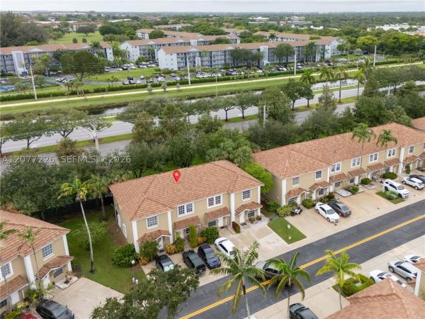 Pelican Pointe, 762 SW 122nd Ter, Pembroke Pines, Florida 33025, image 3