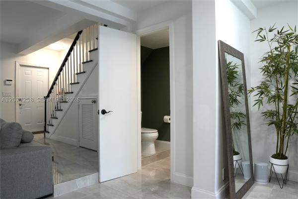 Grand Key Canal Townhouses, 2119 NE 44th St, Lighthouse Point, Florida 33064, image 2