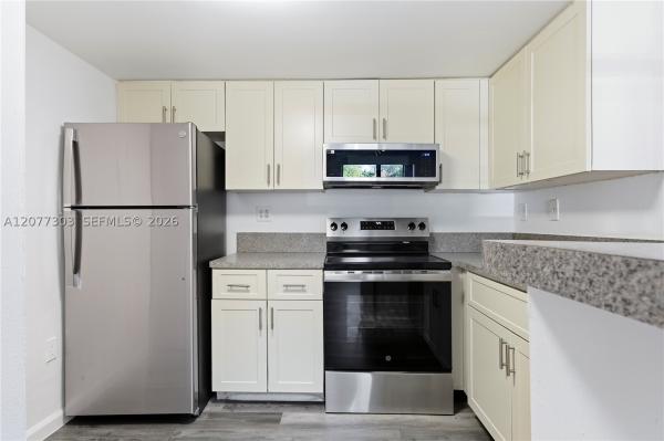 9877 Nob Hill Ct, Sunrise, Florida 33351, image 3