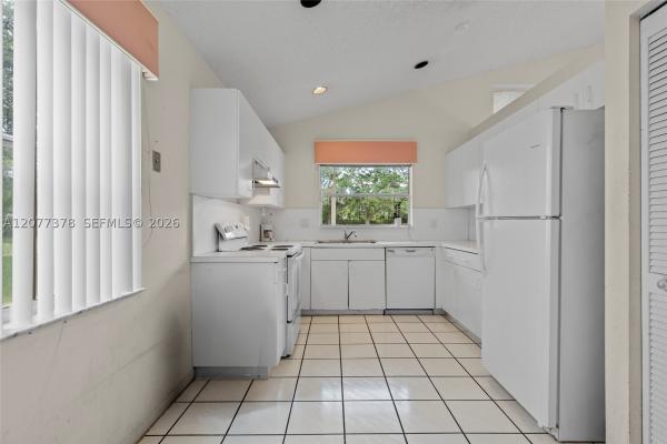 Somerset Lake, 113 W Bayridge Dr, Weston, Florida 33326, image 3