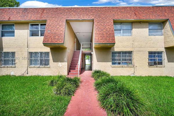 220 NW 107th Ave #204, Unincorporated Dade County, Florida 33172, image 3
