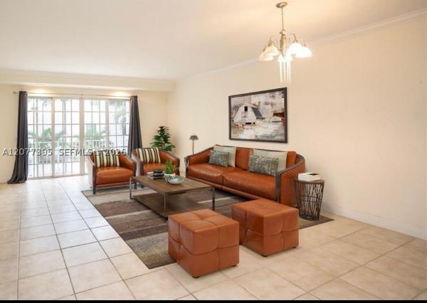 Manor Oaks Townhomes, 2685 NE 9th Ave #4, Wilton Manors, Florida 33334, image 1