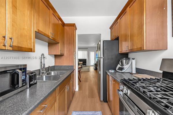 Sherita, 1840 James Ave #13, Miami Beach, Florida 33139, image 2