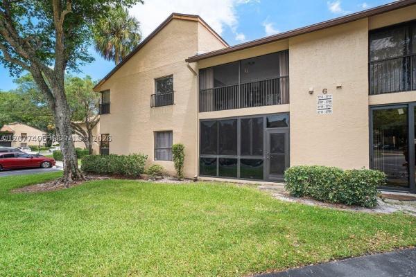 Karanda Village 3, 3709 Cocoplum Cir #3543, Coconut Creek, Florida 33063, image 2
