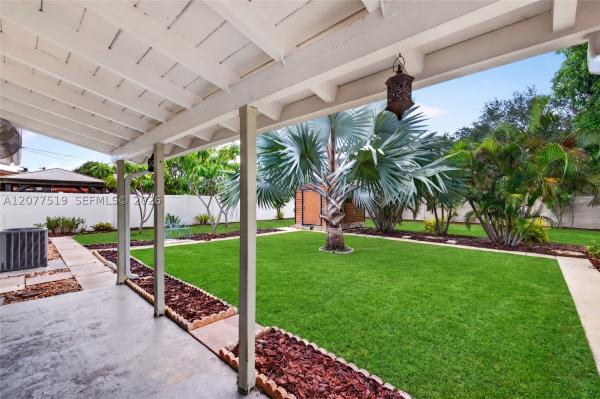Fairfax Brolliar, 2061 SW 38th Ave, Fort Lauderdale, Florida 33312, image 2